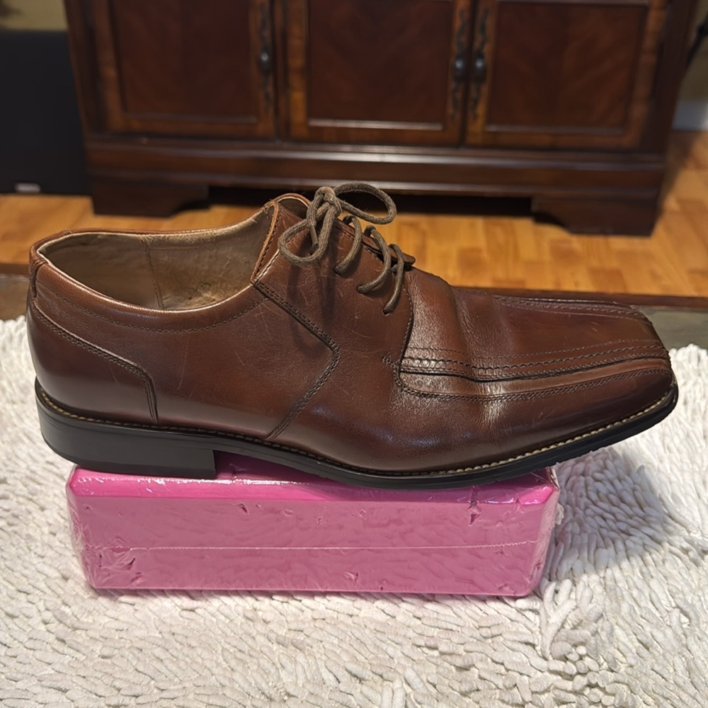 Stacy Adams Elegant Brown Leather Men's Dress Shoes - Picture 5 of 7